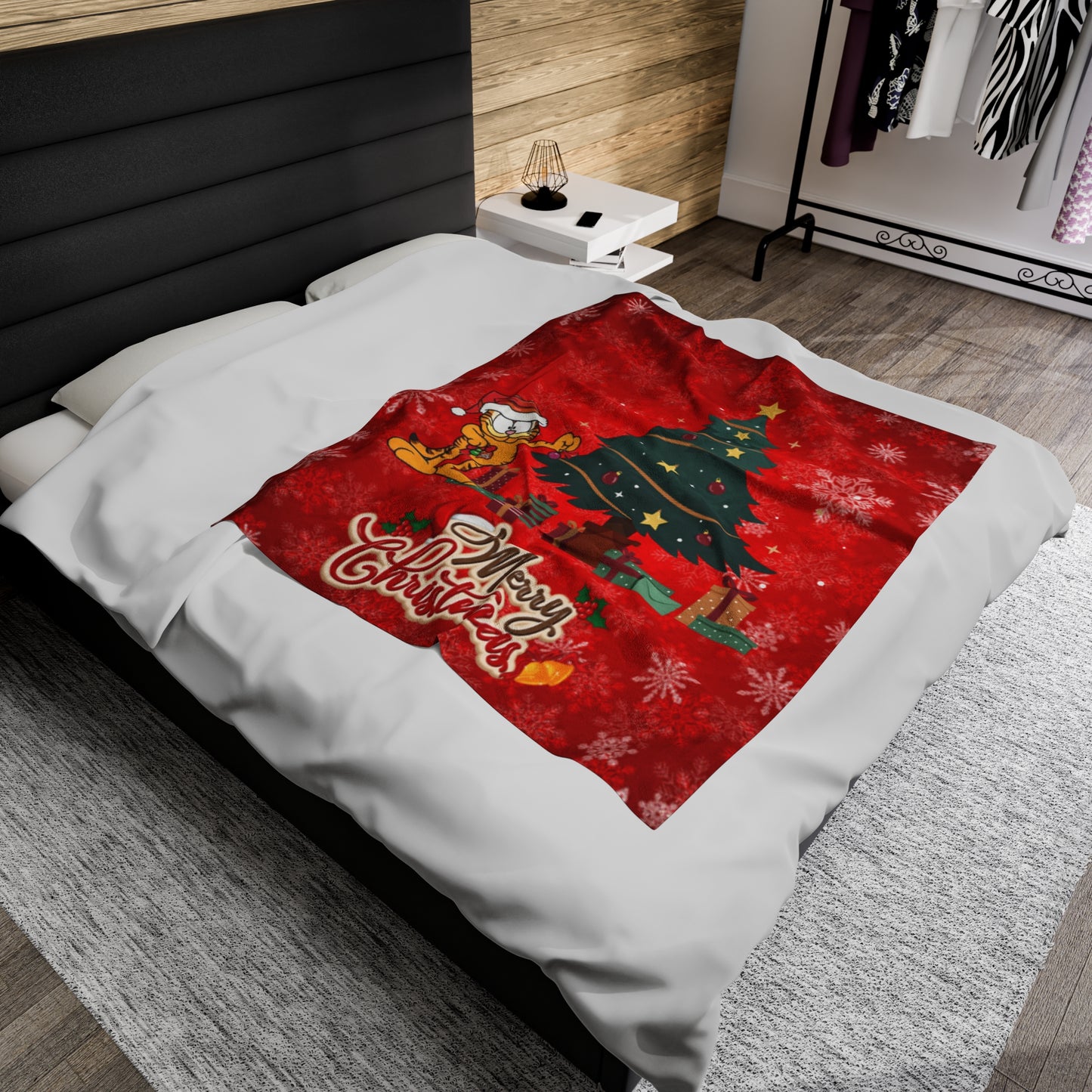 OMNI™ Garfield Christmas Themed Velveteen Plush Blanket