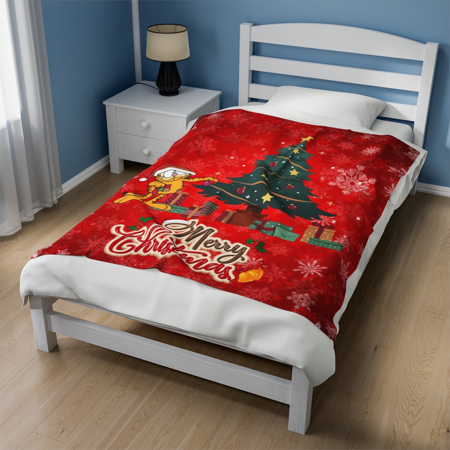 OMNI™ Garfield Christmas Themed Velveteen Plush Blanket