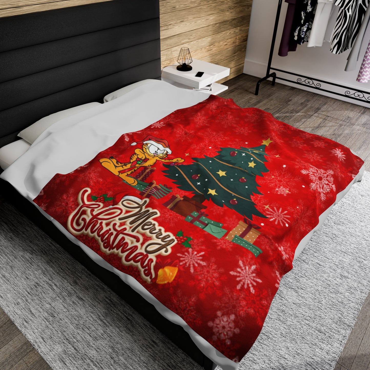 OMNI™ Garfield Christmas Themed Velveteen Plush Blanket