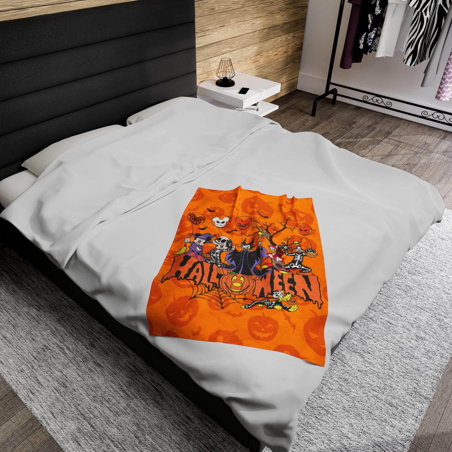 OMNI™ Classic Cartoon Velveteen Plush Blanket