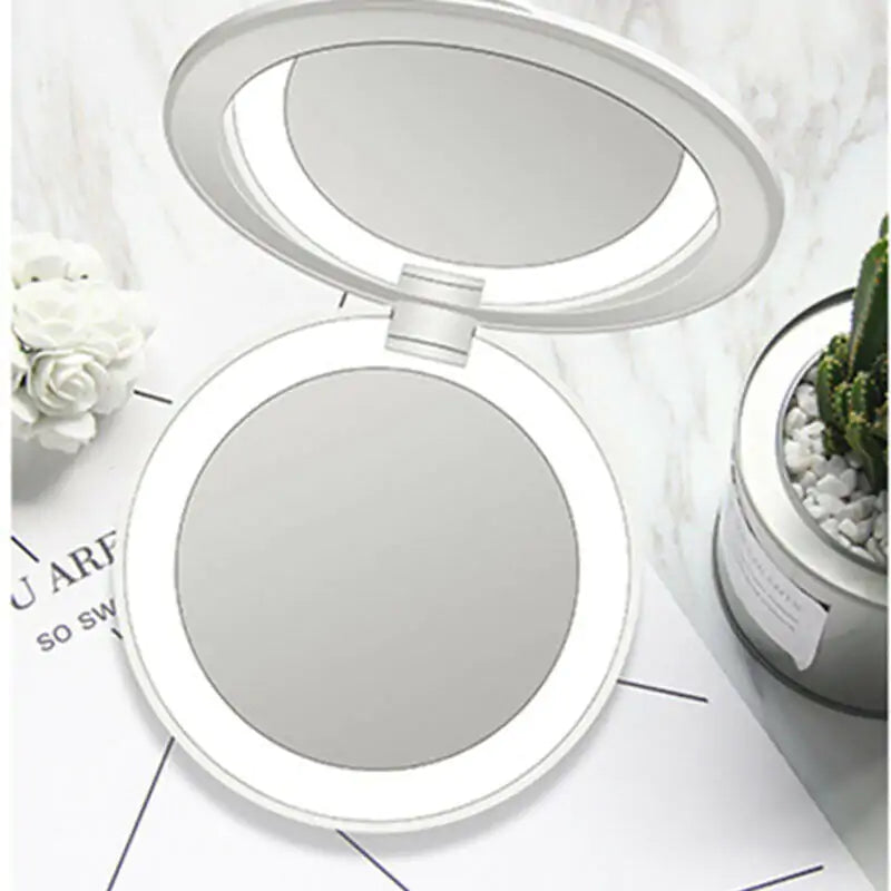 OMNI™ Treasure Makeup Mirror With Light