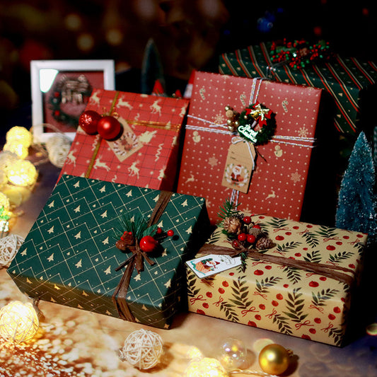 OMNI™ 2 Piece Vintage Stylish Christmas Themed Wrapping Paper