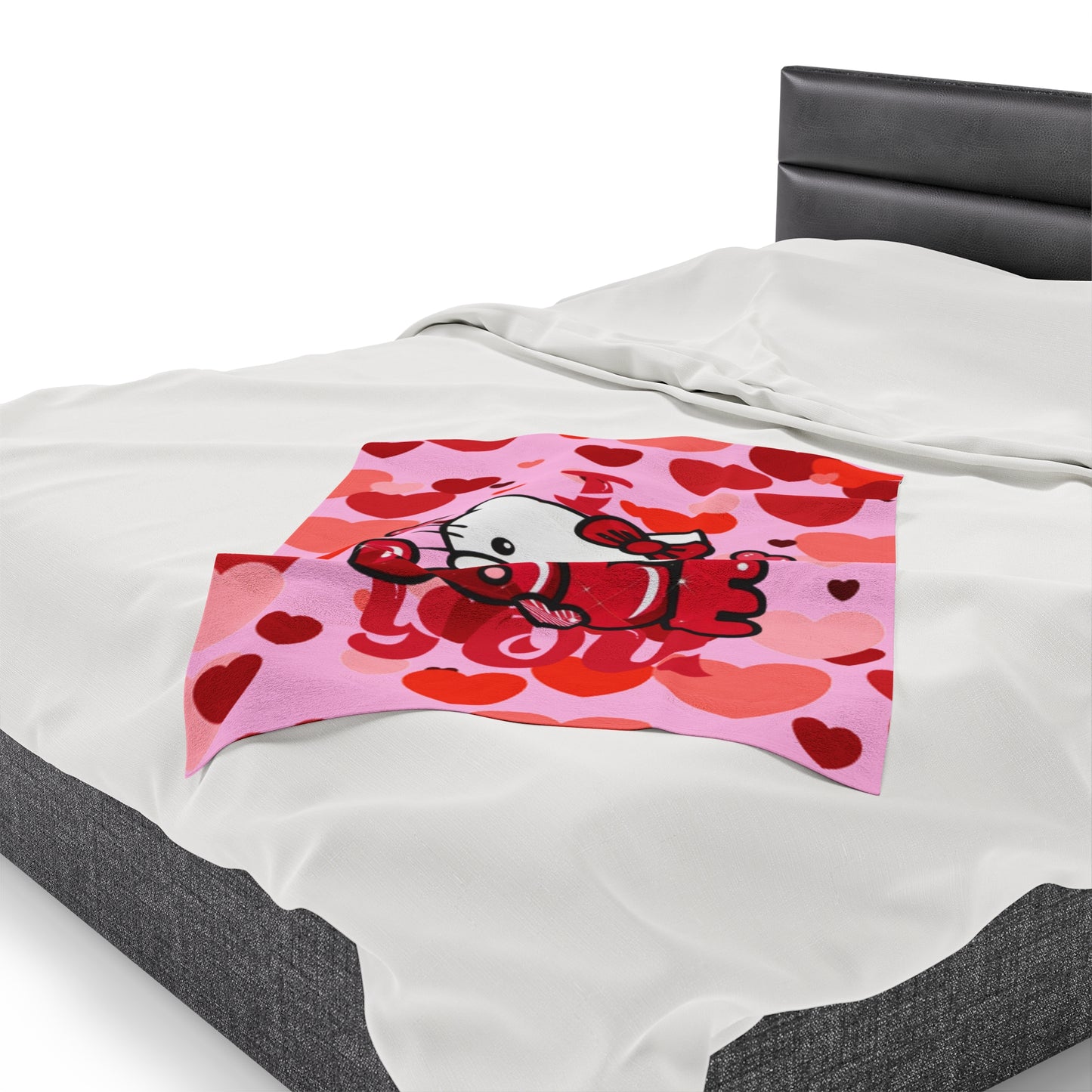 OMNI™ Hello Kitty Valentine's Day Velveteen Plush Blanket