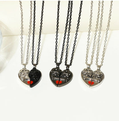 OMNI™ Punk Retro Heart-shaped Skull Magnetic Pendant Halloween Couples Necklace