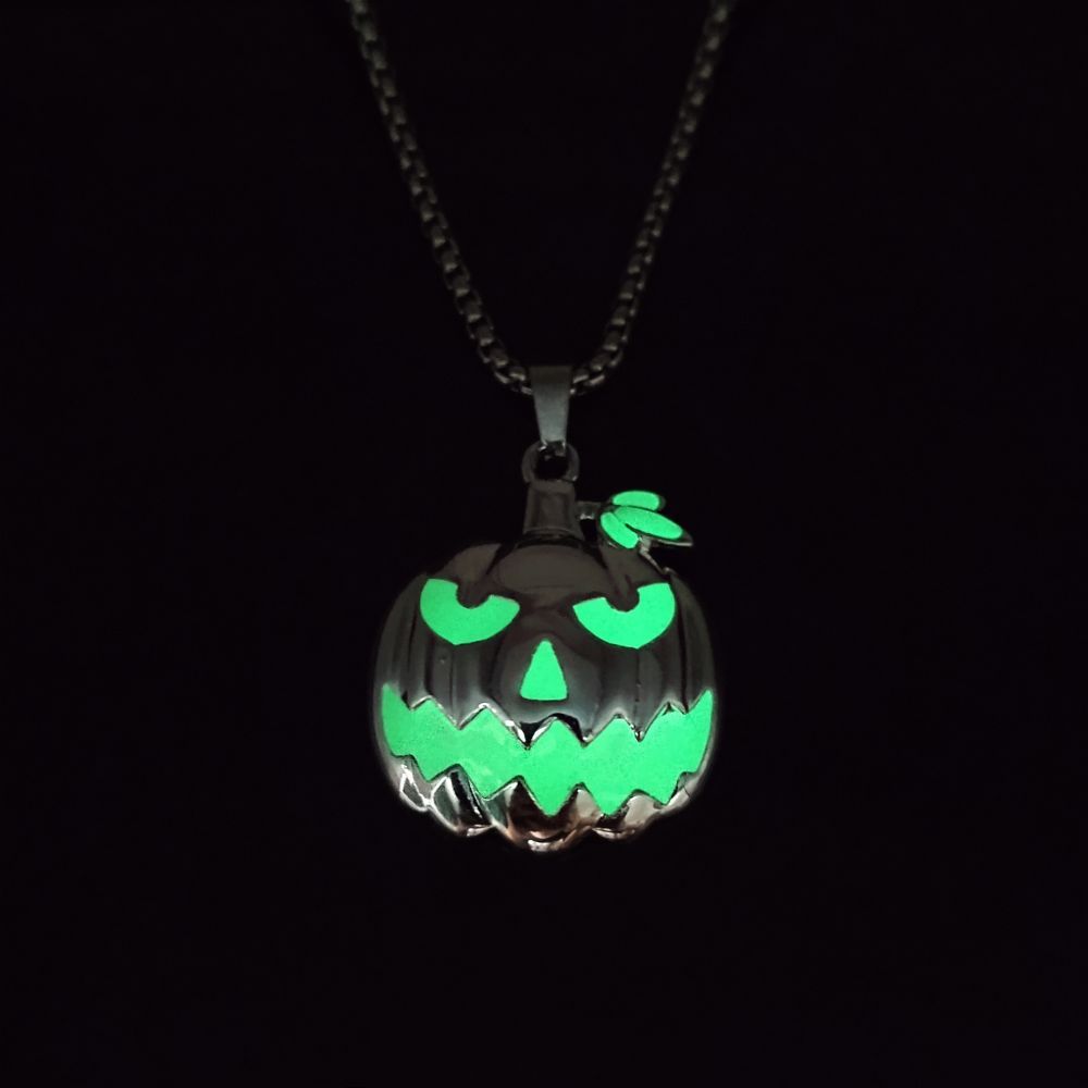 OMNI™ Jack O'Lantern Grin Pumpkin Halloween Luminous Necklace