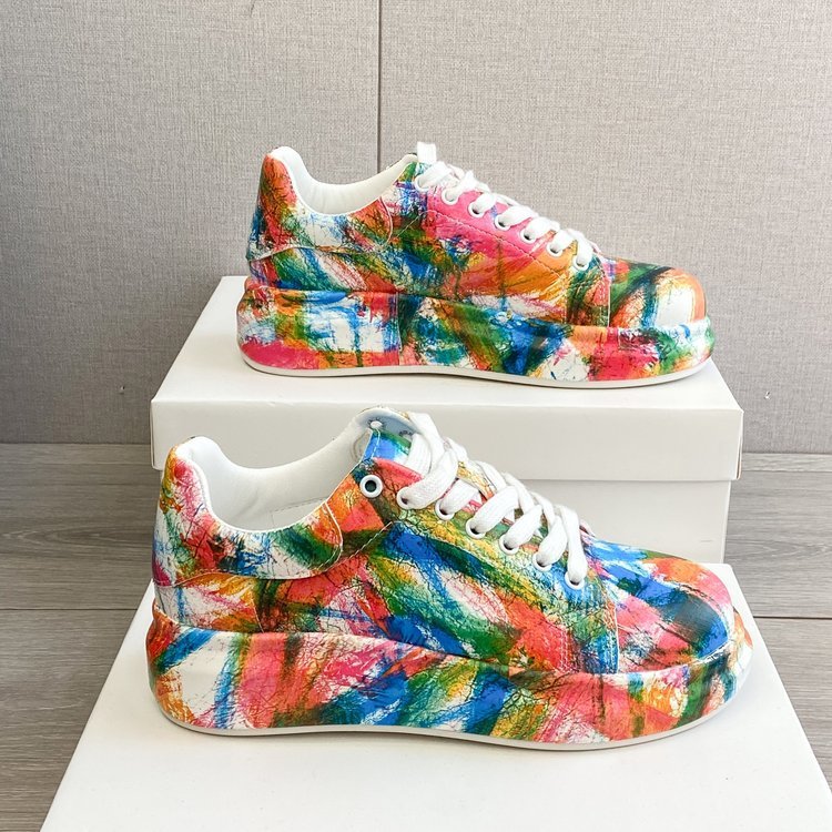 OMNI™ Women's Casual Graffiti Sneakers