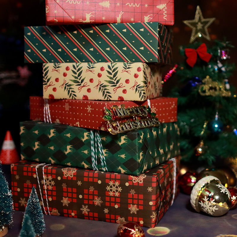 OMNI™ 2 Piece Vintage Stylish Christmas Themed Wrapping Paper