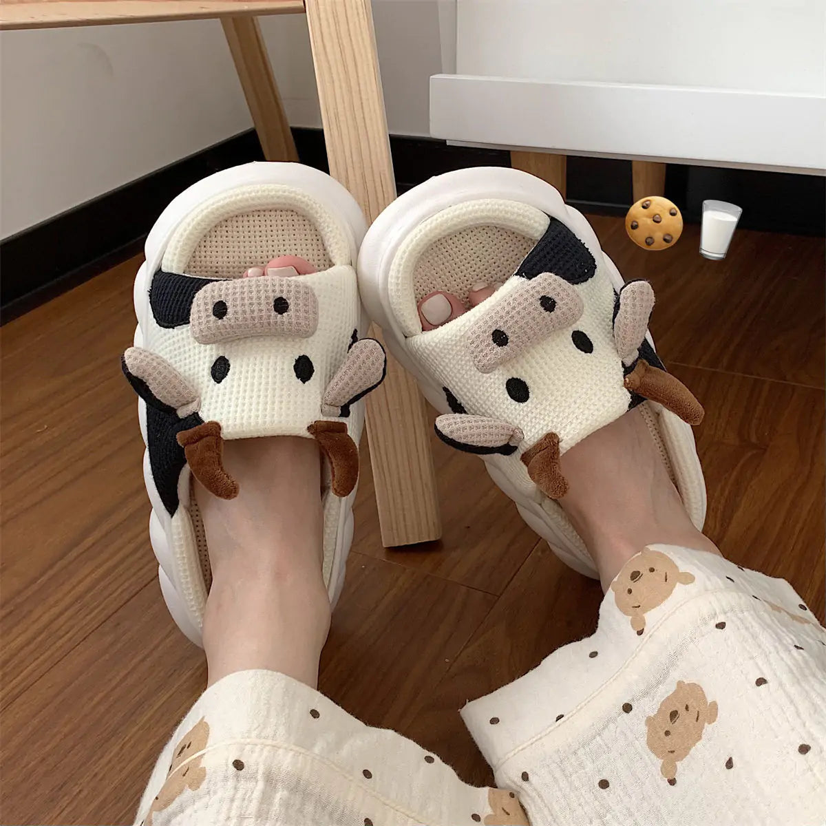 OMNI™ Cartoon Cow Plush Slippers