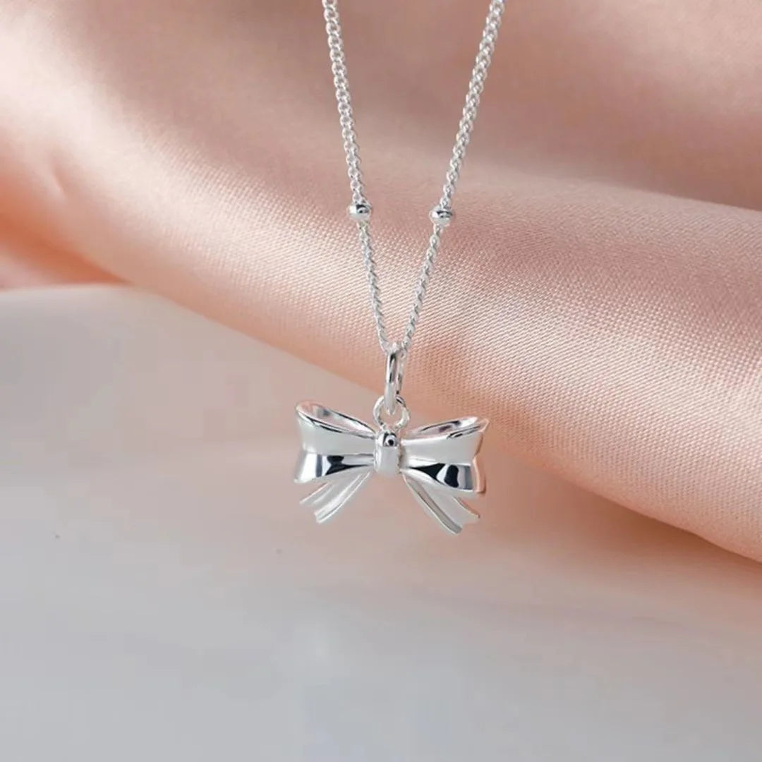 OMNI™ Chic Bow Choker